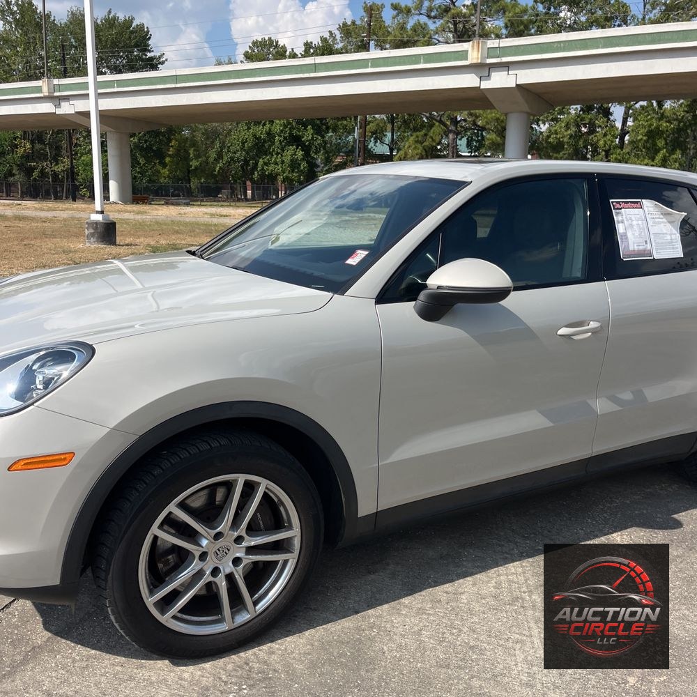 2021 Porsche Cayenne Base