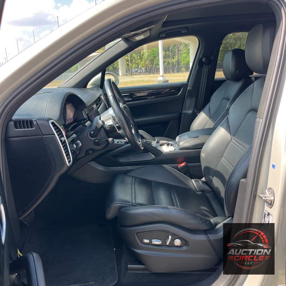 2021 Porsche Cayenne Base