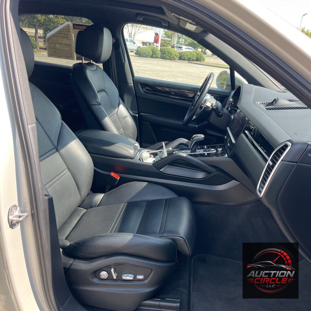 2021 Porsche Cayenne Base