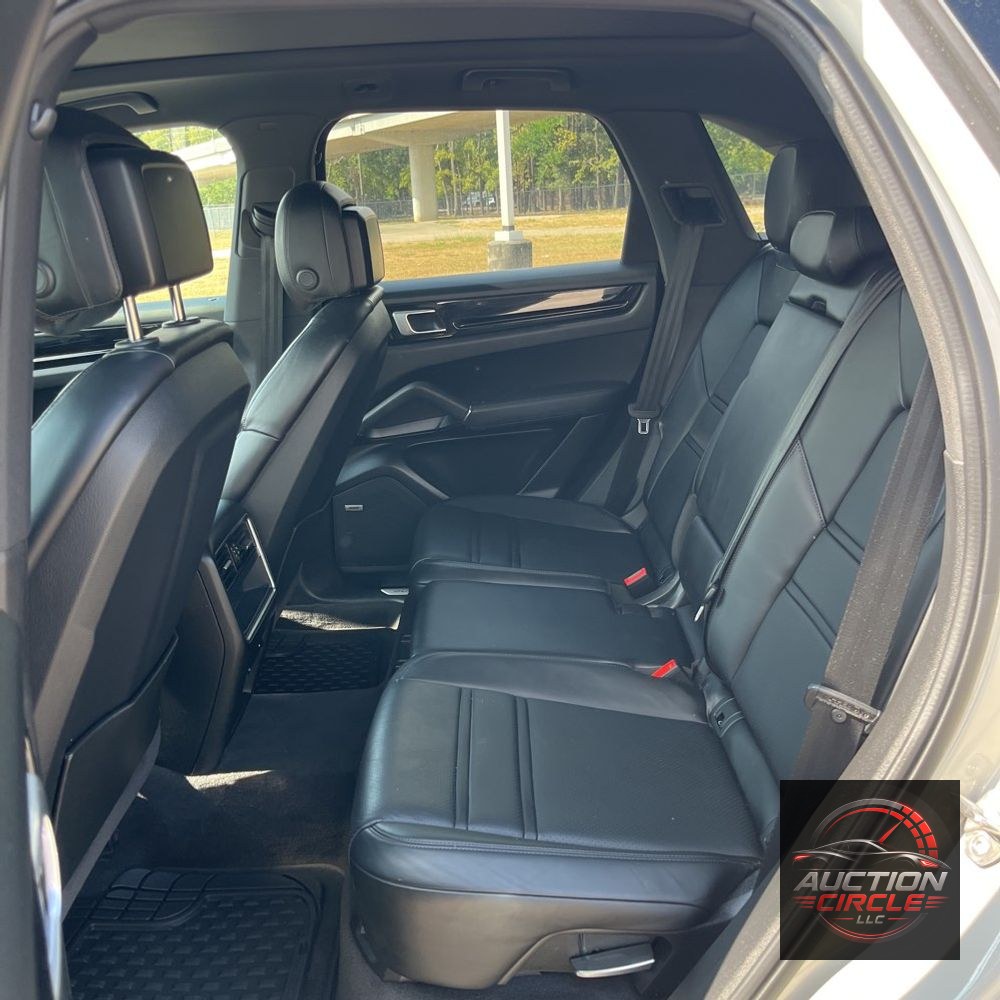 2021 Porsche Cayenne Base