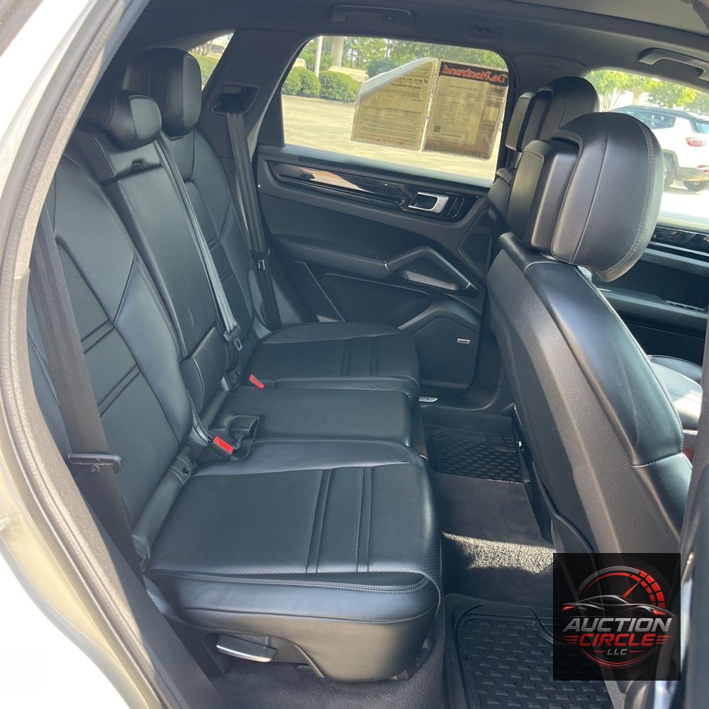 2021 Porsche Cayenne Base