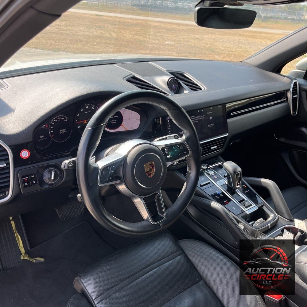 2021 Porsche Cayenne Base