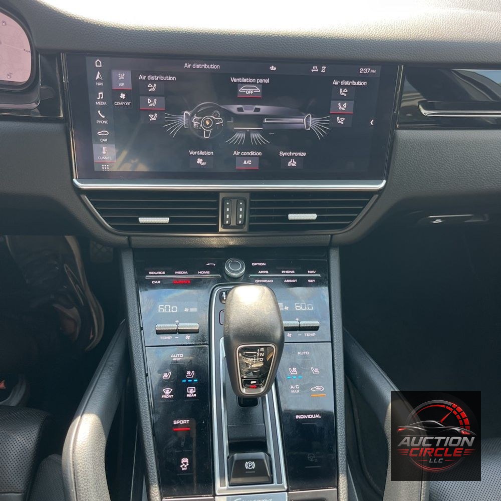 2021 Porsche Cayenne Base