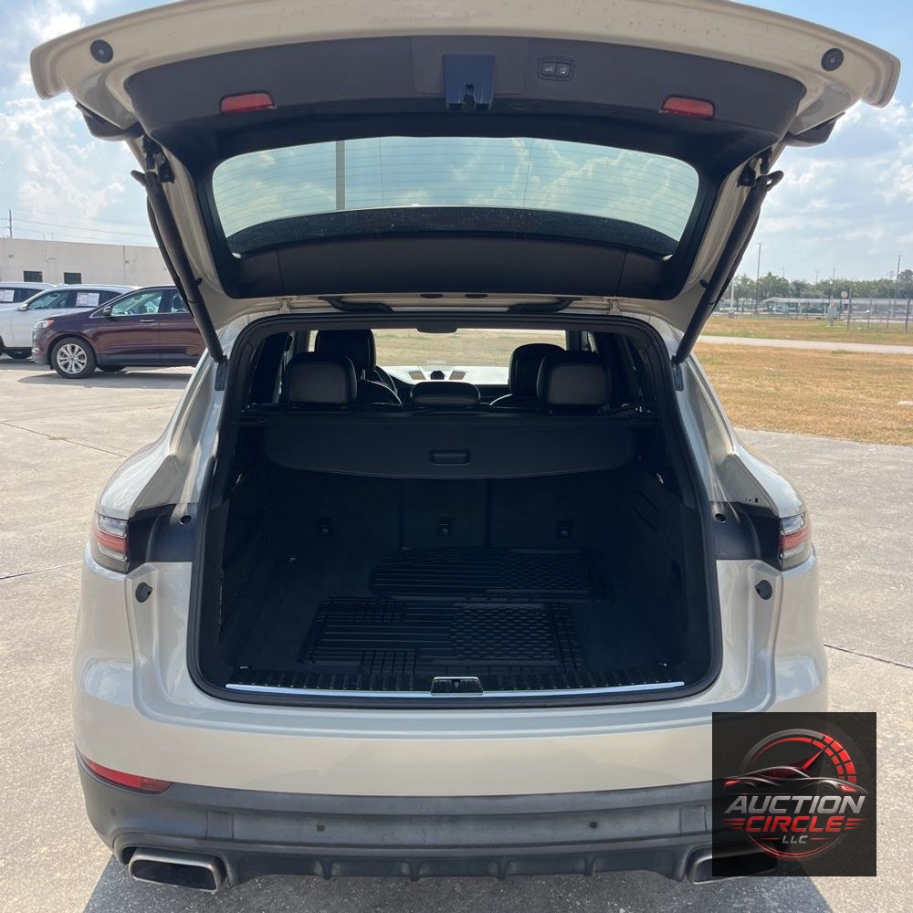 2021 Porsche Cayenne Base