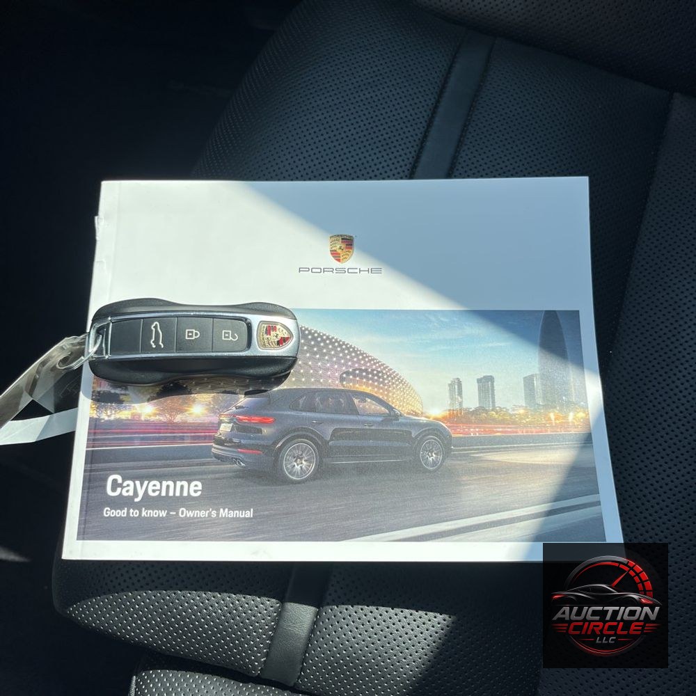 2021 Porsche Cayenne Base