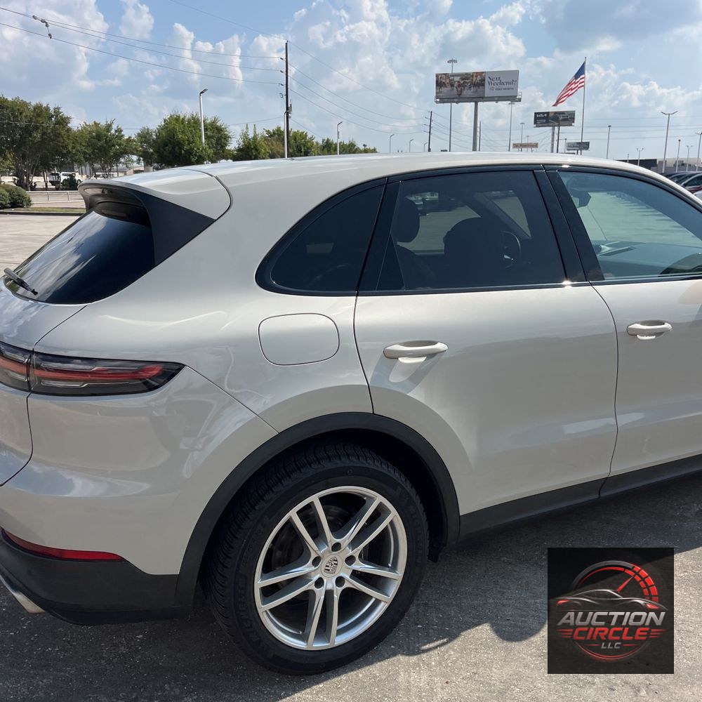 2021 Porsche Cayenne Base