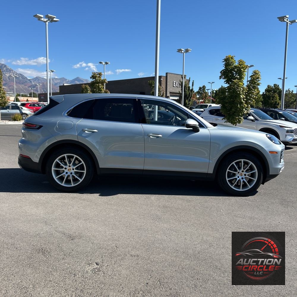 2024 Porsche Cayenne Base
