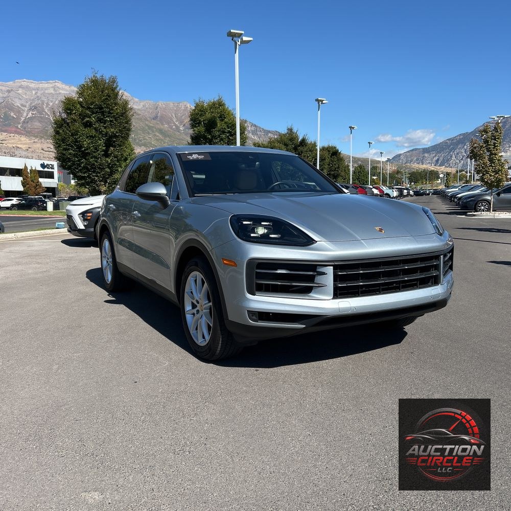 2024 Porsche Cayenne Base
