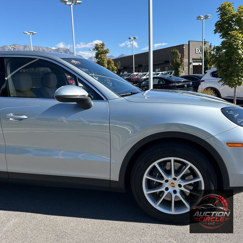 2024 Porsche Cayenne Base