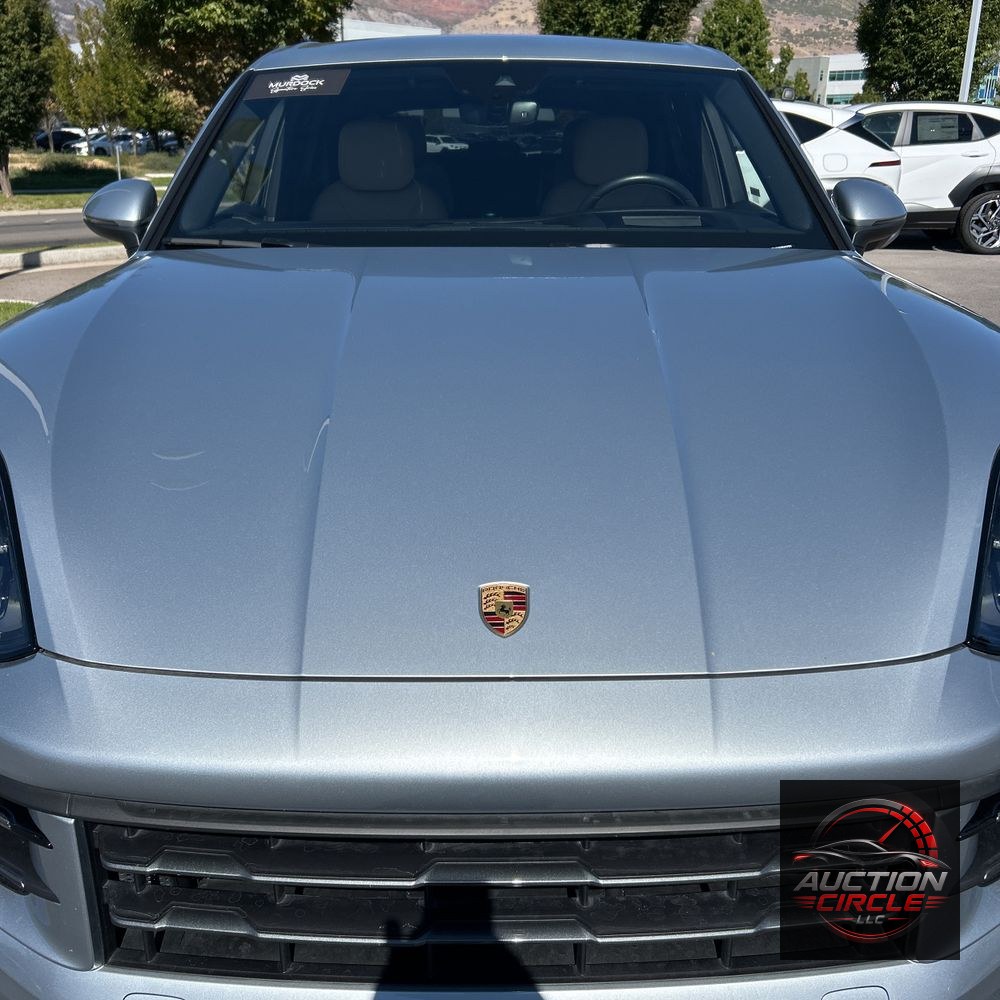 2024 Porsche Cayenne Base