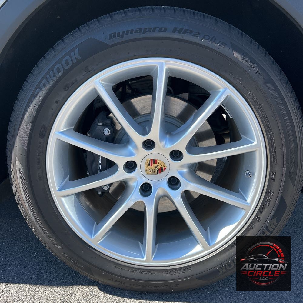 2024 Porsche Cayenne Base
