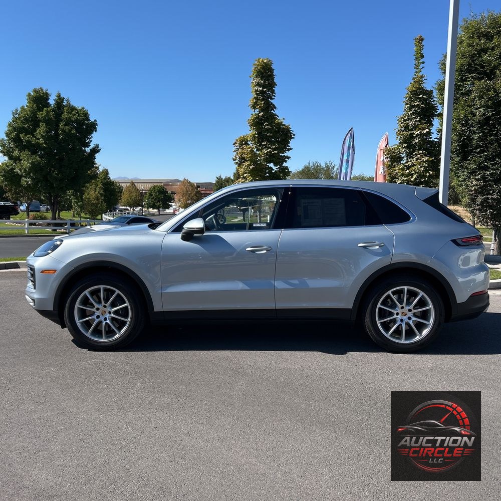 2024 Porsche Cayenne Base