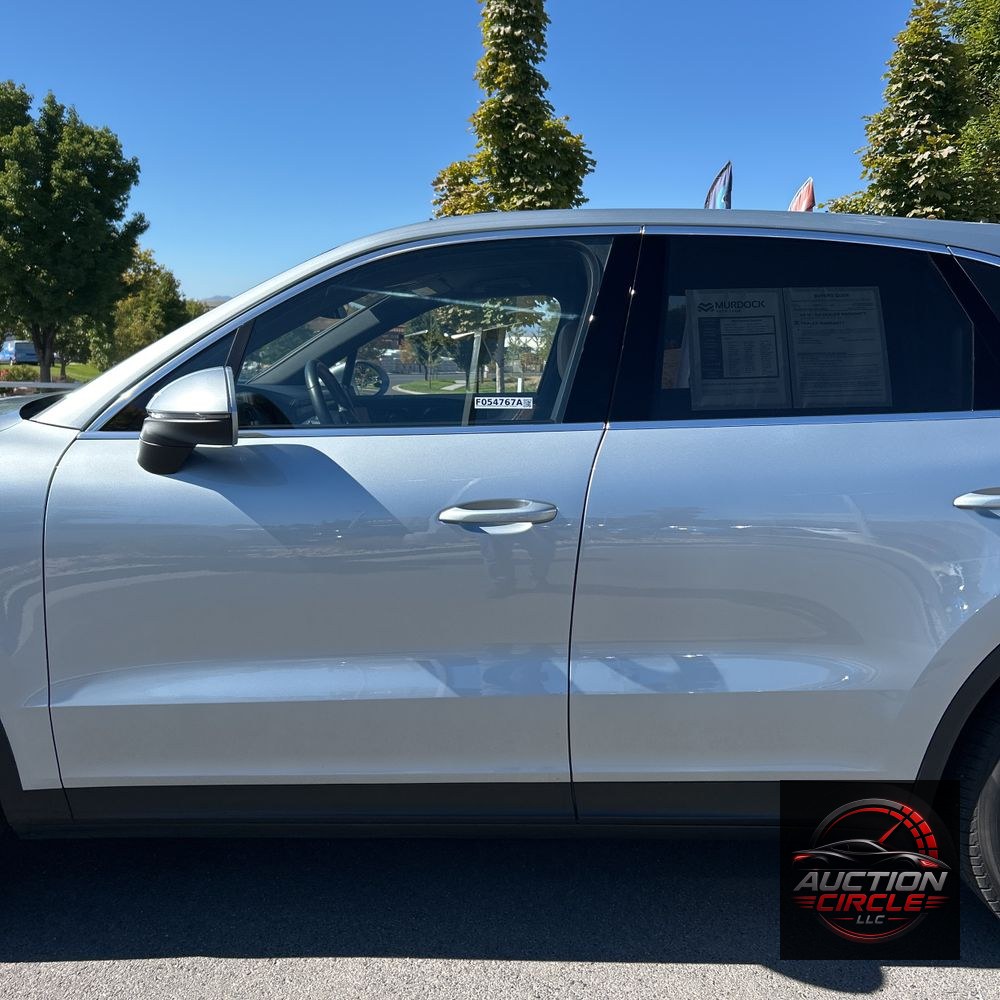 2024 Porsche Cayenne Base