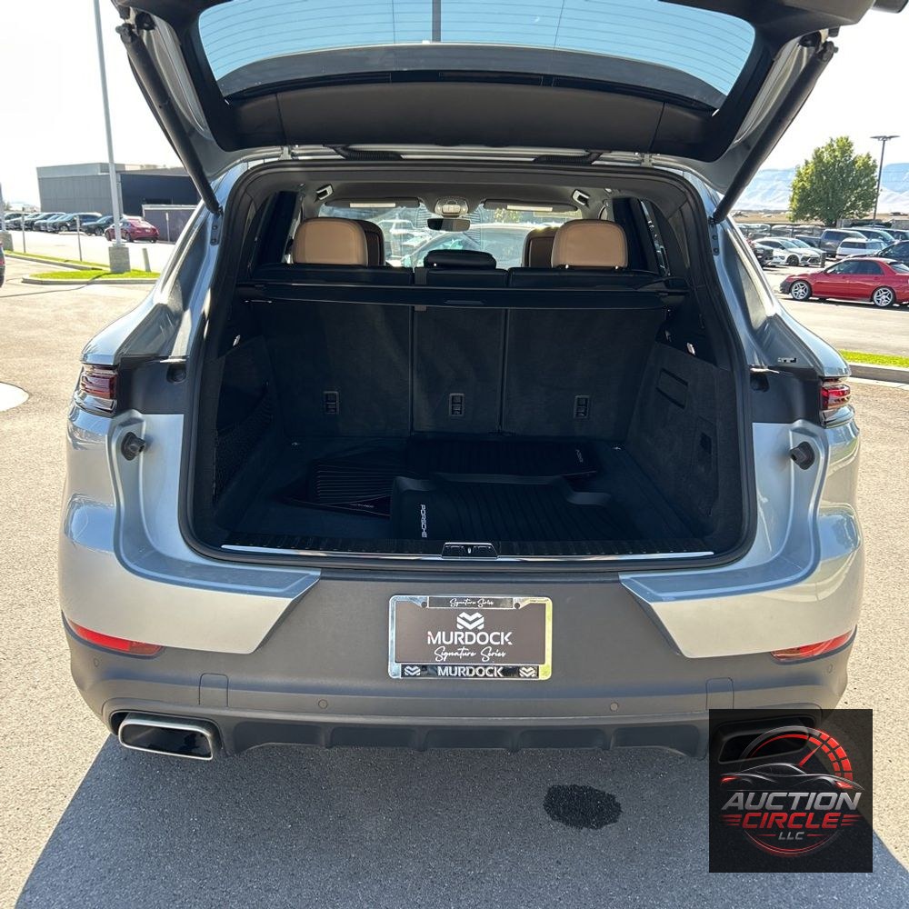 2024 Porsche Cayenne Base