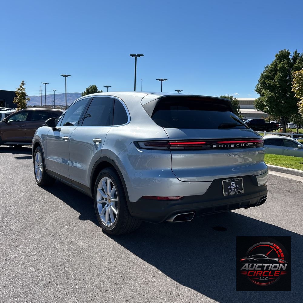 2024 Porsche Cayenne Base