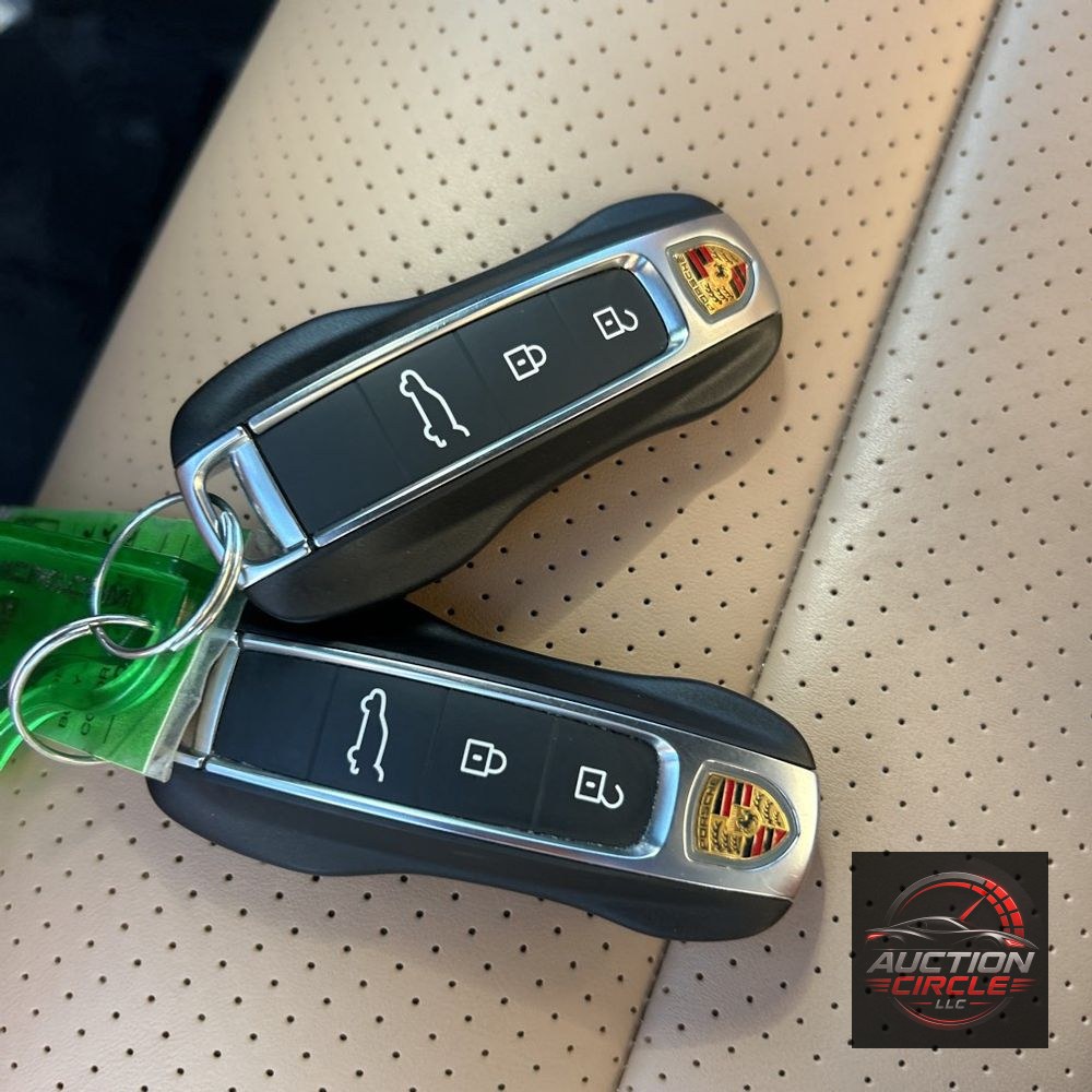 2024 Porsche Cayenne Base