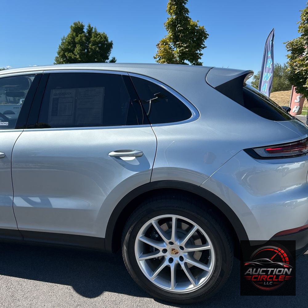 2024 Porsche Cayenne Base