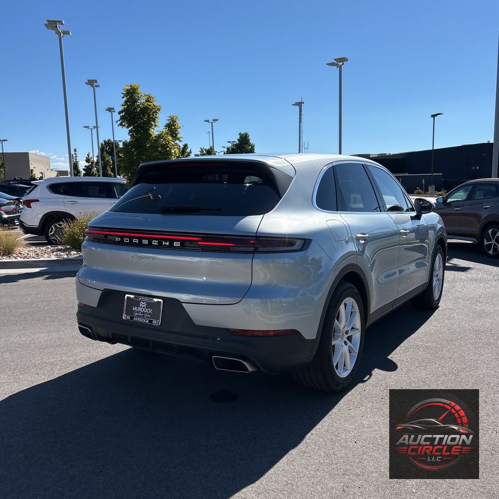 2024 Porsche Cayenne Base