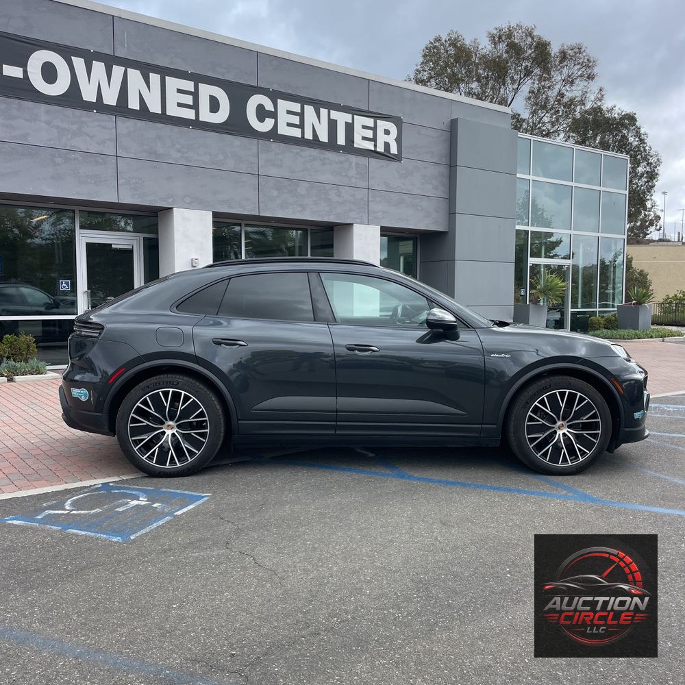 2024 Porsche Macan EV 4