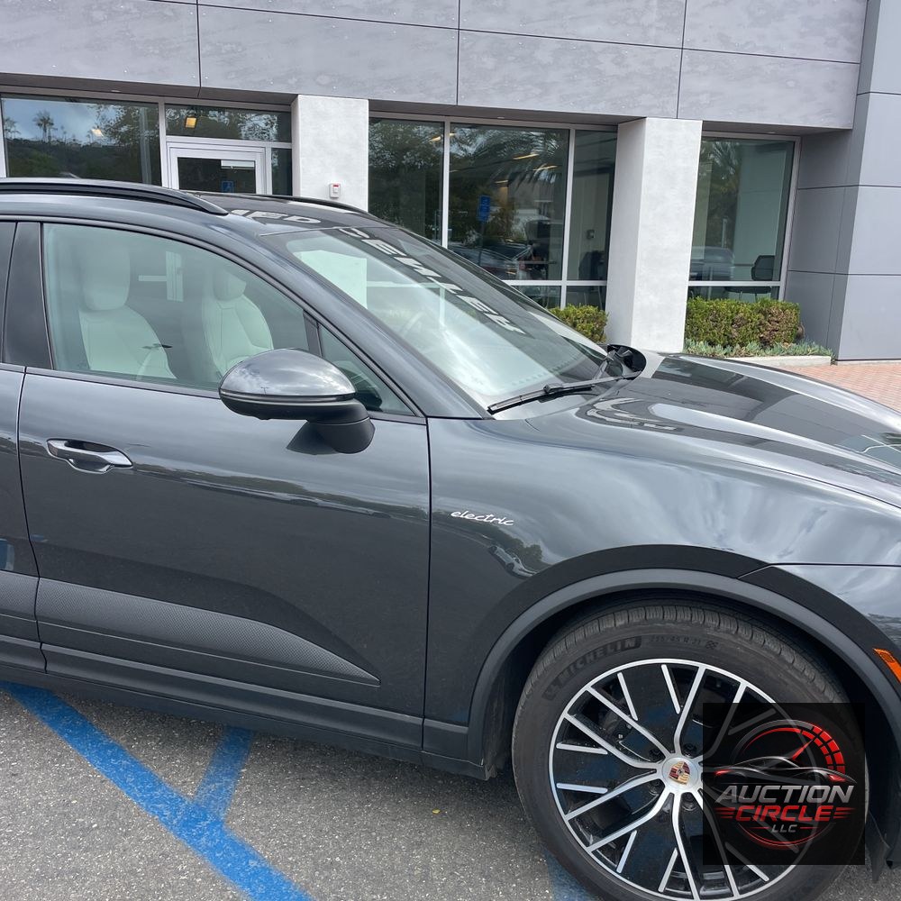 2024 Porsche Macan EV 4