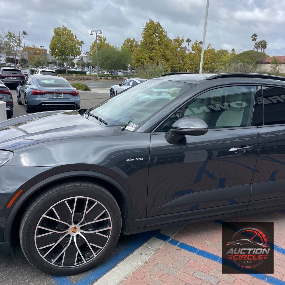 2024 Porsche Macan EV 4