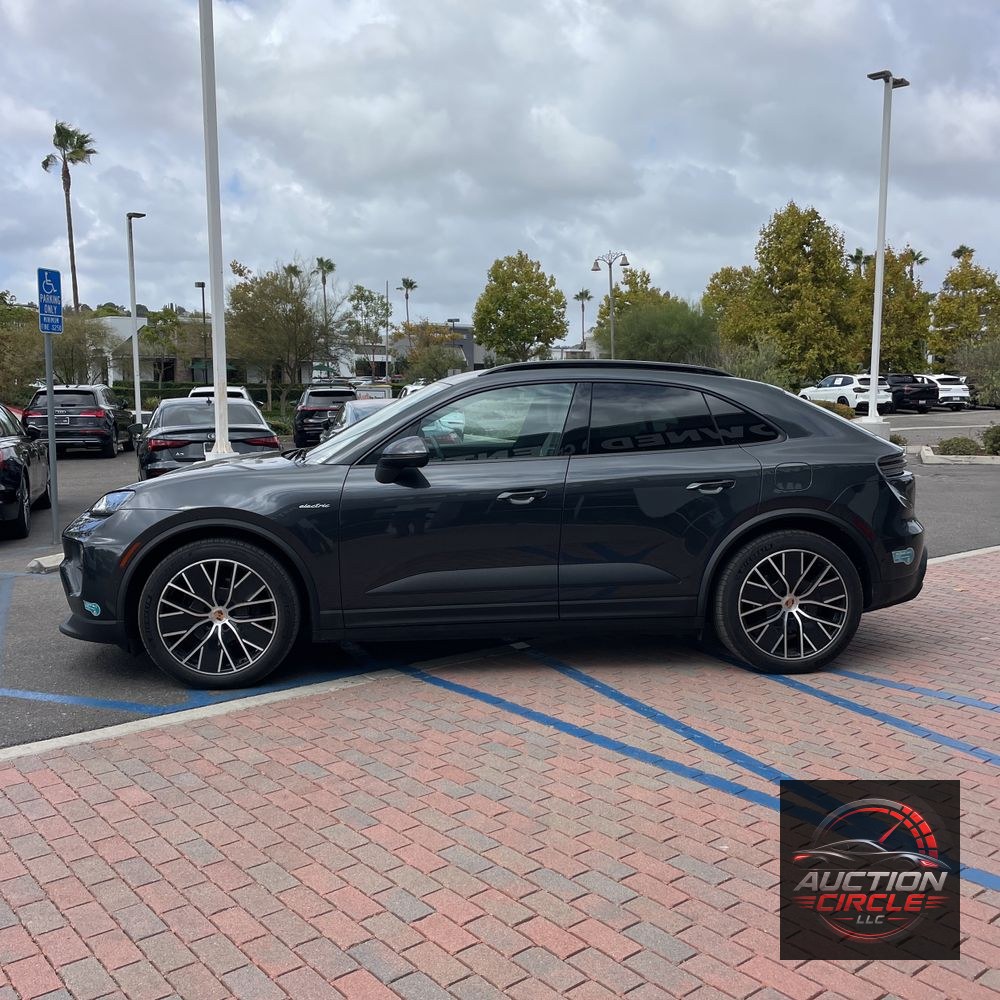 2024 Porsche Macan EV 4
