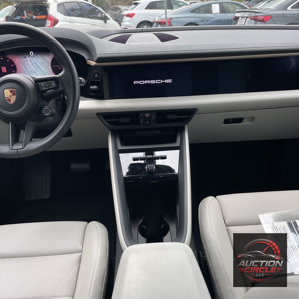 2024 Porsche Macan EV 4
