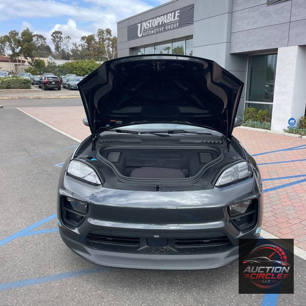 2024 Porsche Macan EV 4