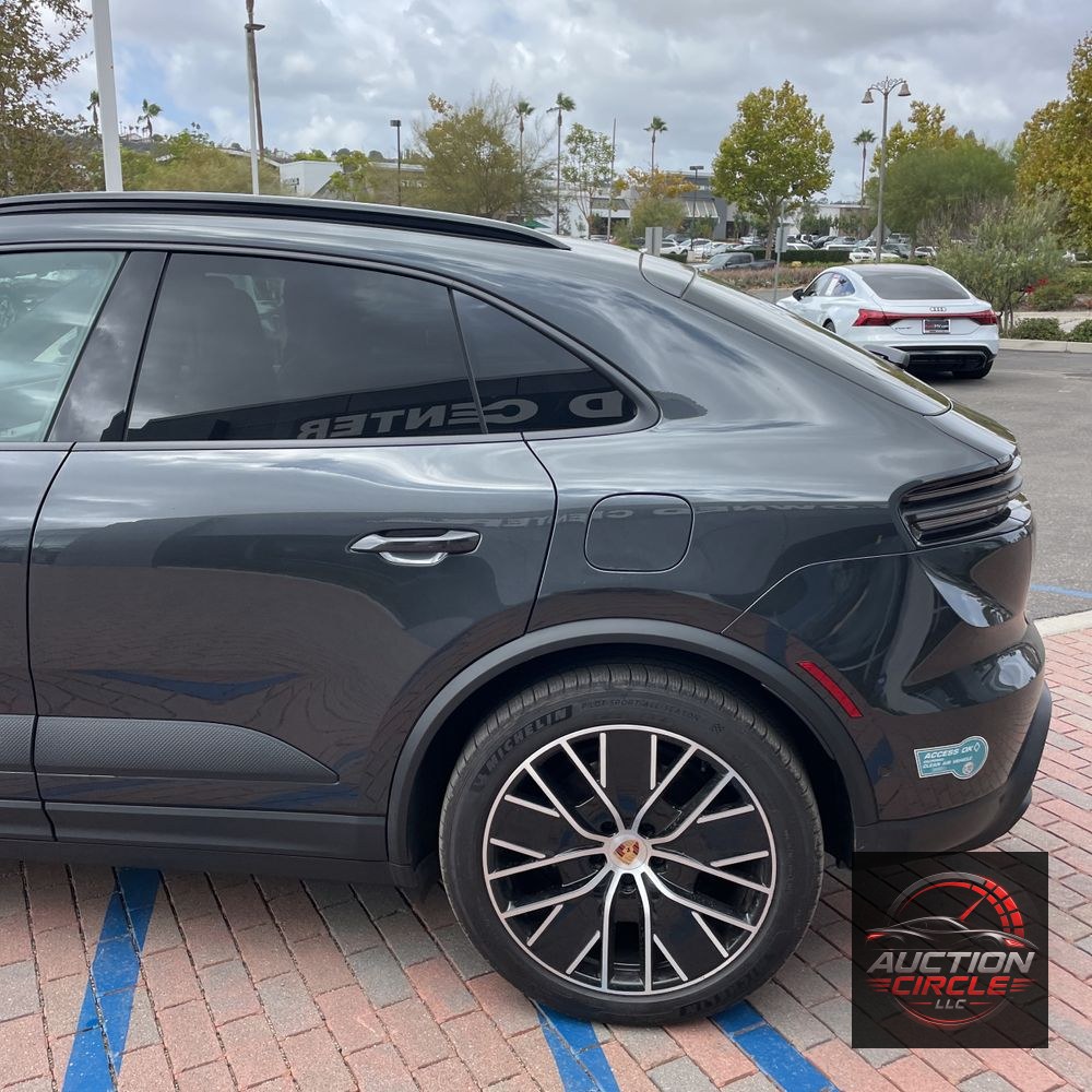 2024 Porsche Macan EV 4