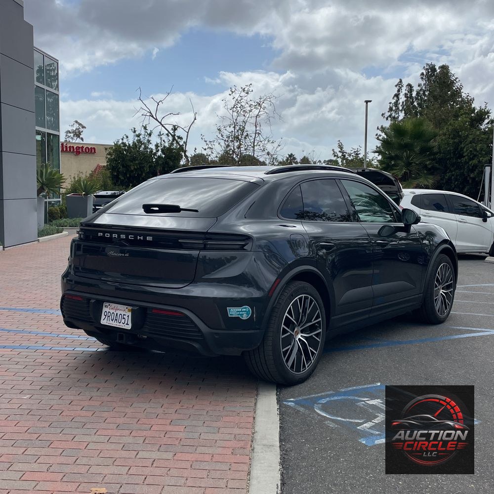 2024 Porsche Macan EV 4