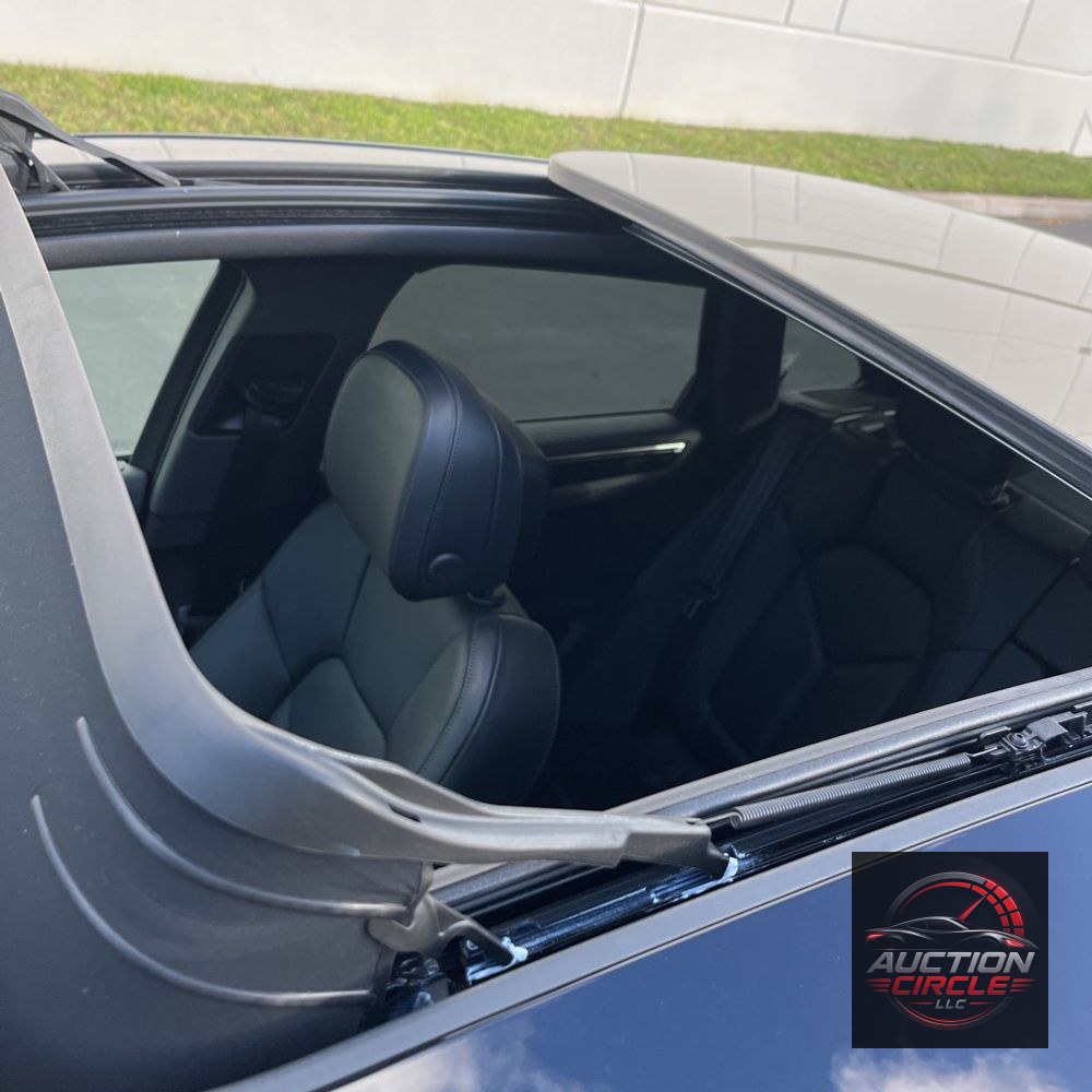 2022 Porsche Macan S