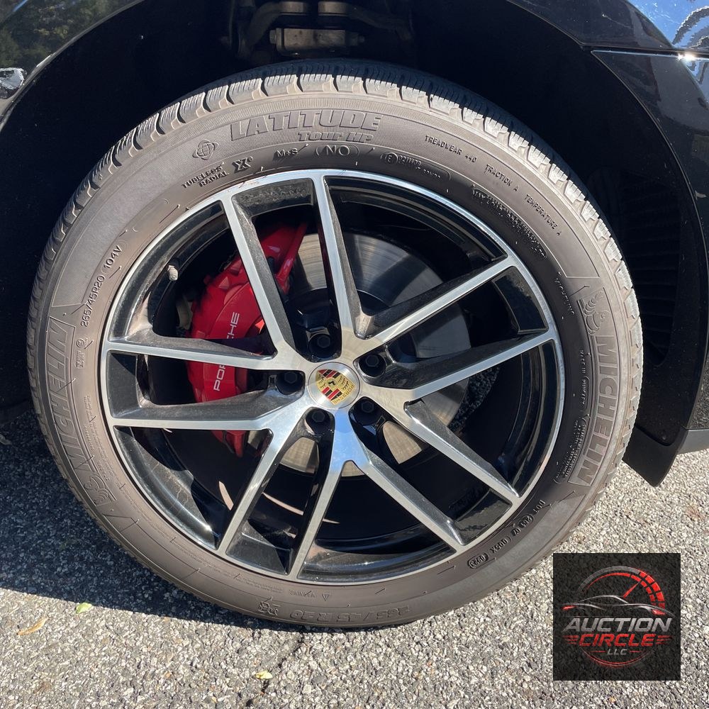 2023 Porsche Macan S