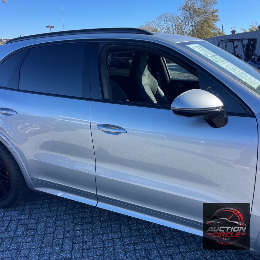 2025 Porsche Cayenne GTS