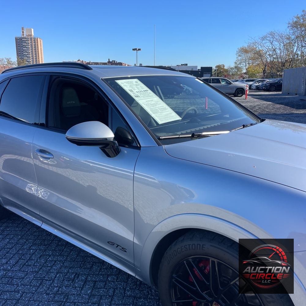 2025 Porsche Cayenne GTS