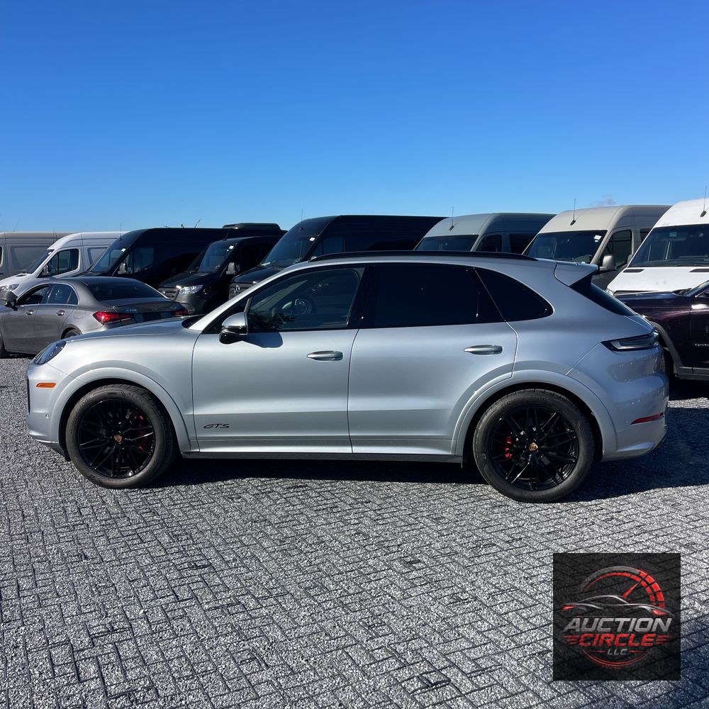 2025 Porsche Cayenne GTS