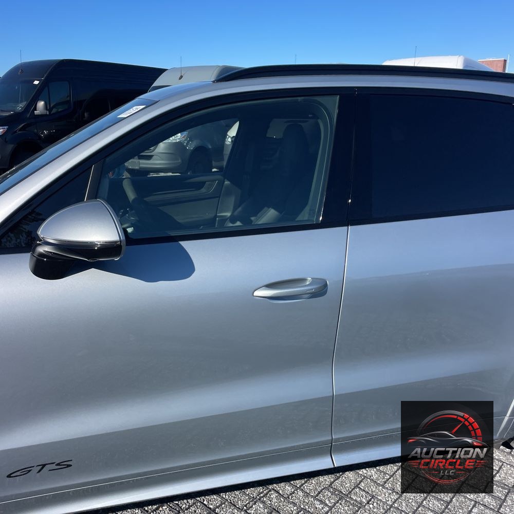 2025 Porsche Cayenne GTS