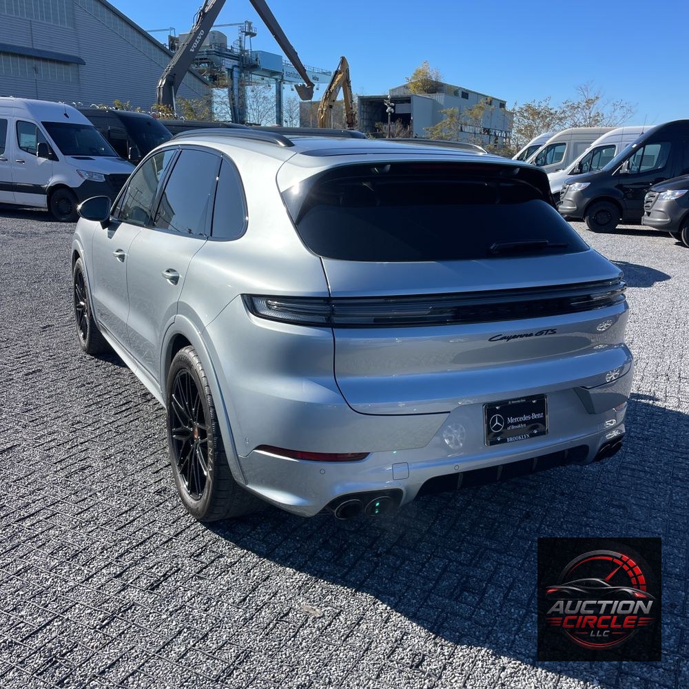 2025 Porsche Cayenne GTS