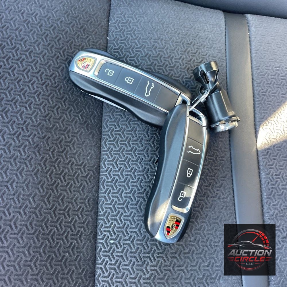 2025 Porsche Cayenne GTS
