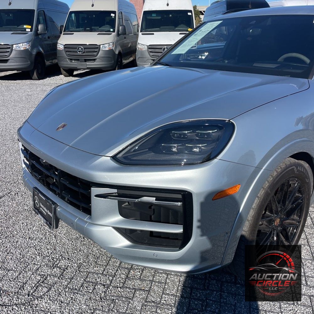 2025 Porsche Cayenne GTS