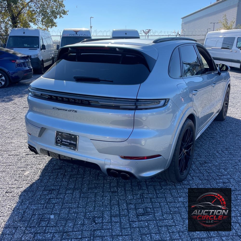 2025 Porsche Cayenne GTS