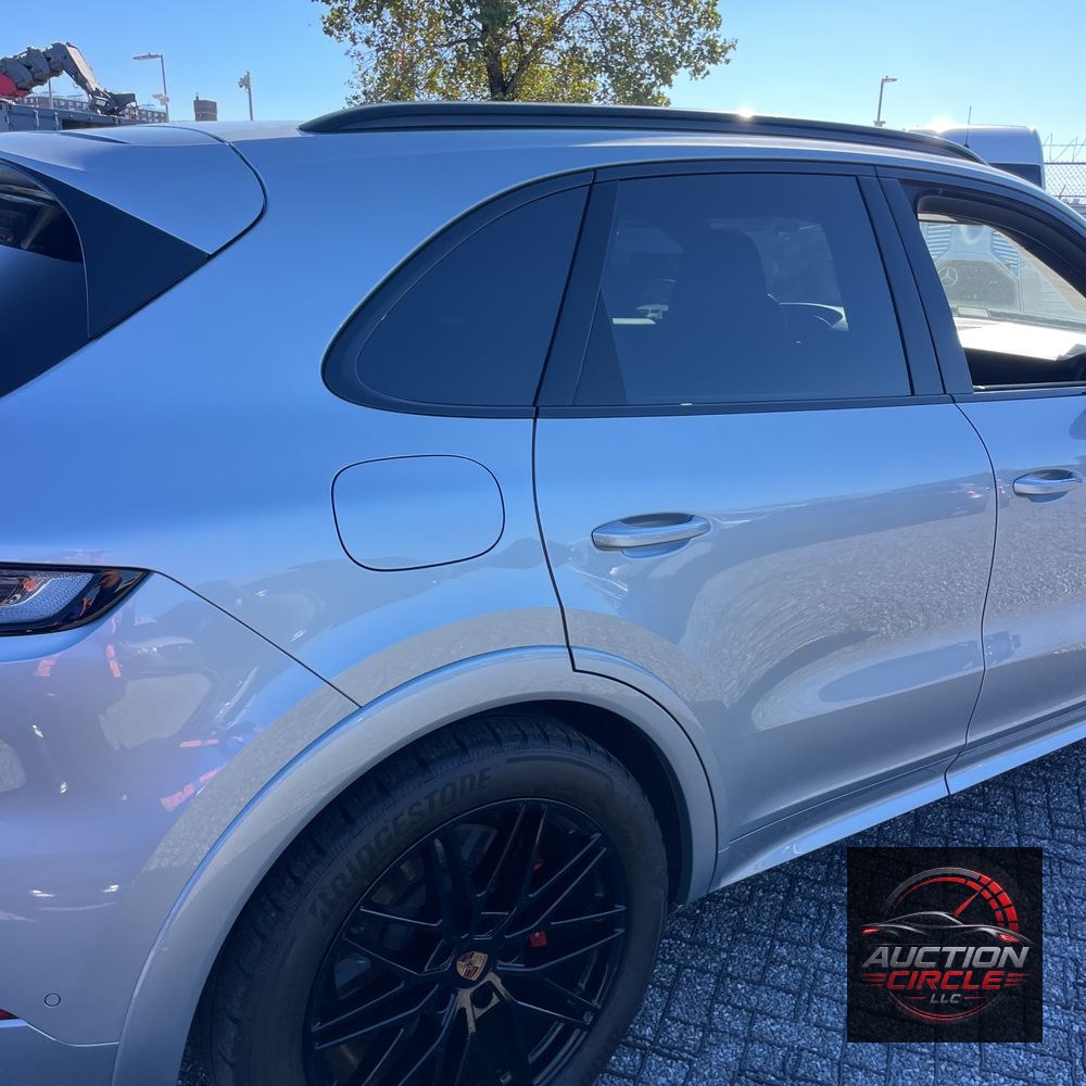 2025 Porsche Cayenne GTS