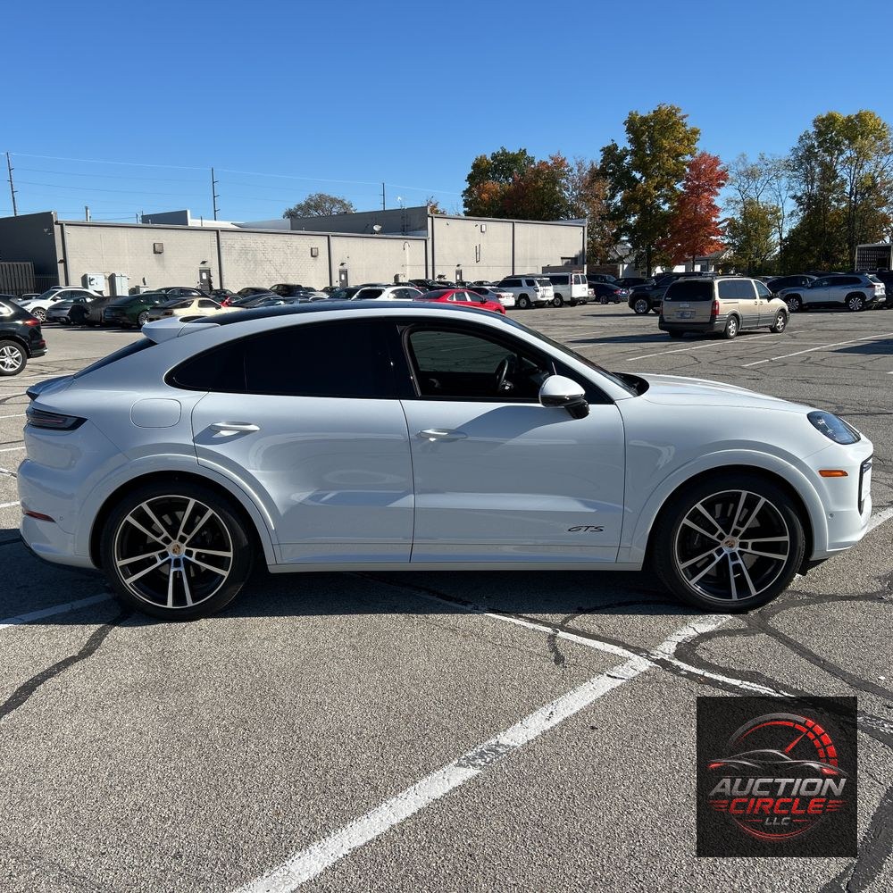 2025 Porsche Cayenne GTS