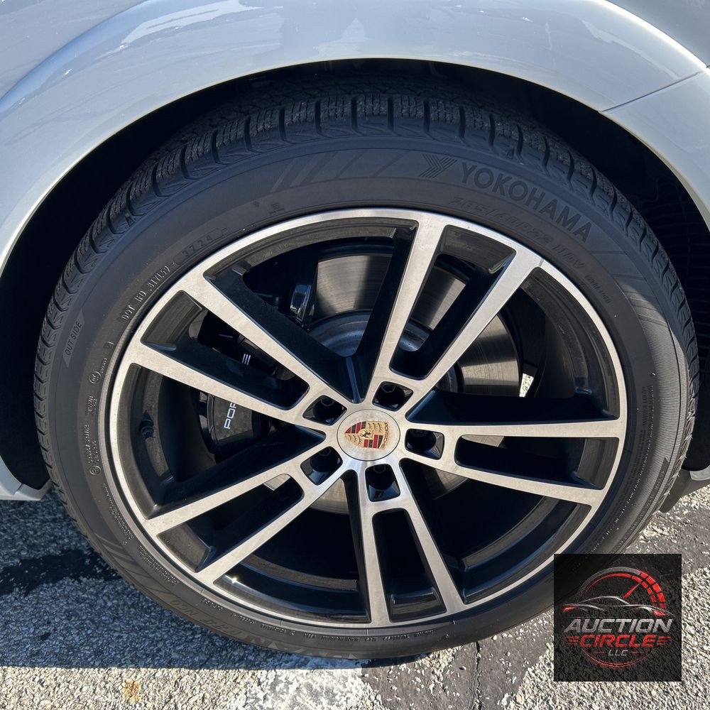 2025 Porsche Cayenne GTS