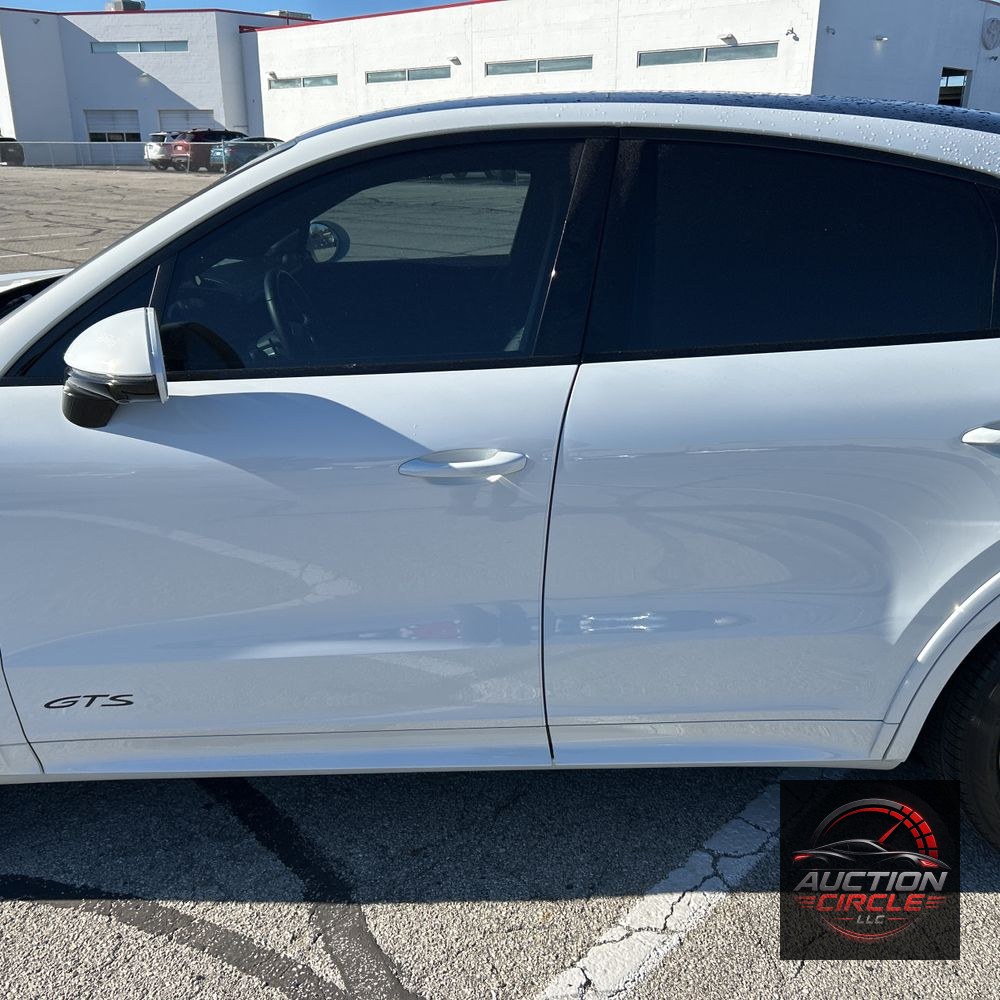 2025 Porsche Cayenne GTS