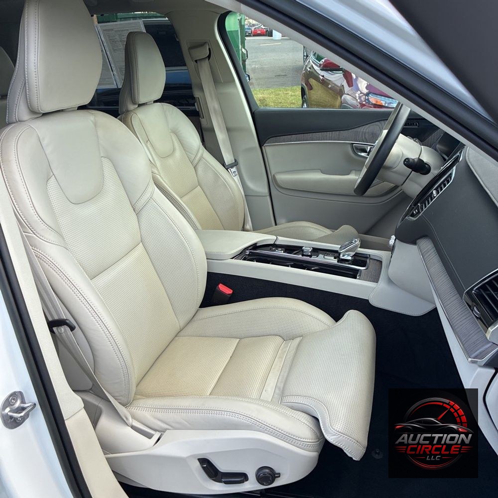 2023 Volvo XC90 B6 - Ultimate