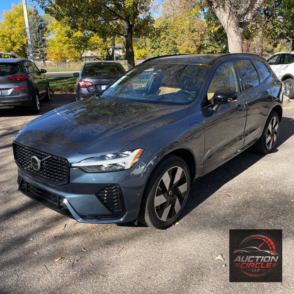 2024 Volvo XC60 T8 - Ultimate PHEV