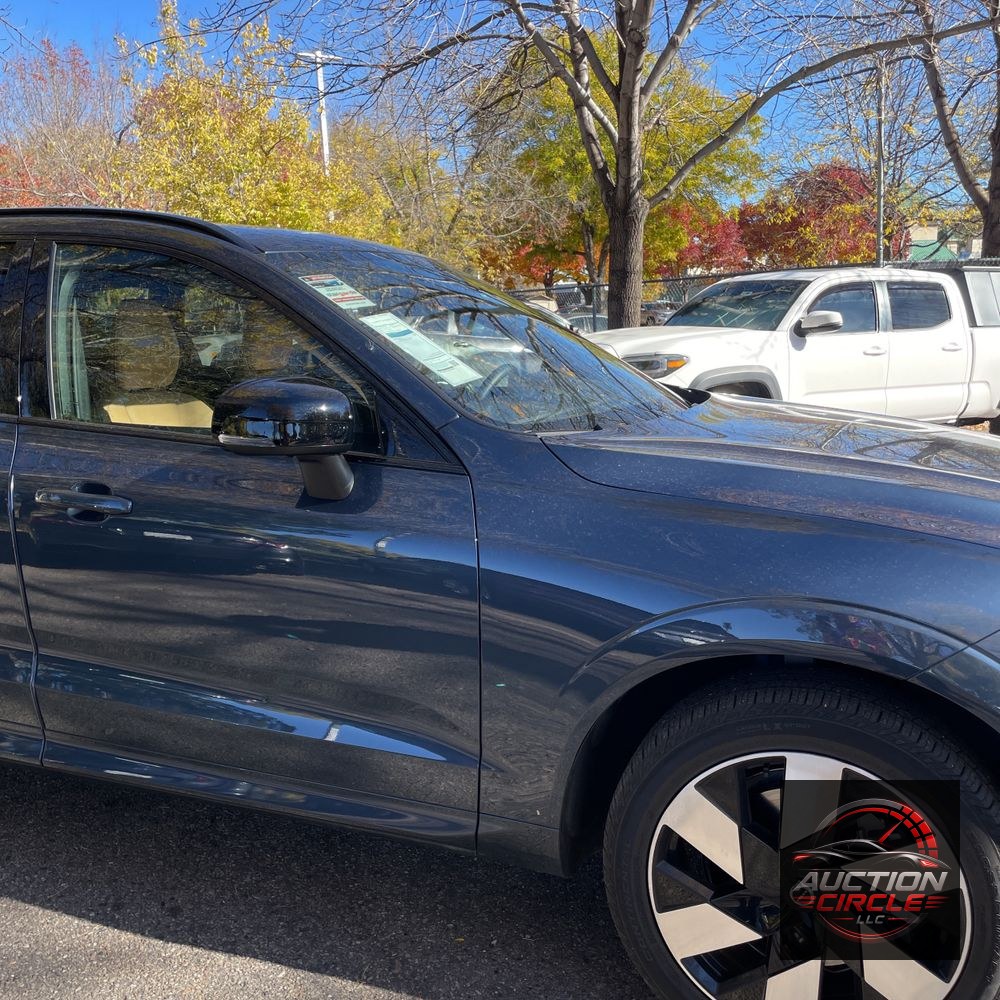 2024 Volvo XC60 T8 - Ultimate PHEV