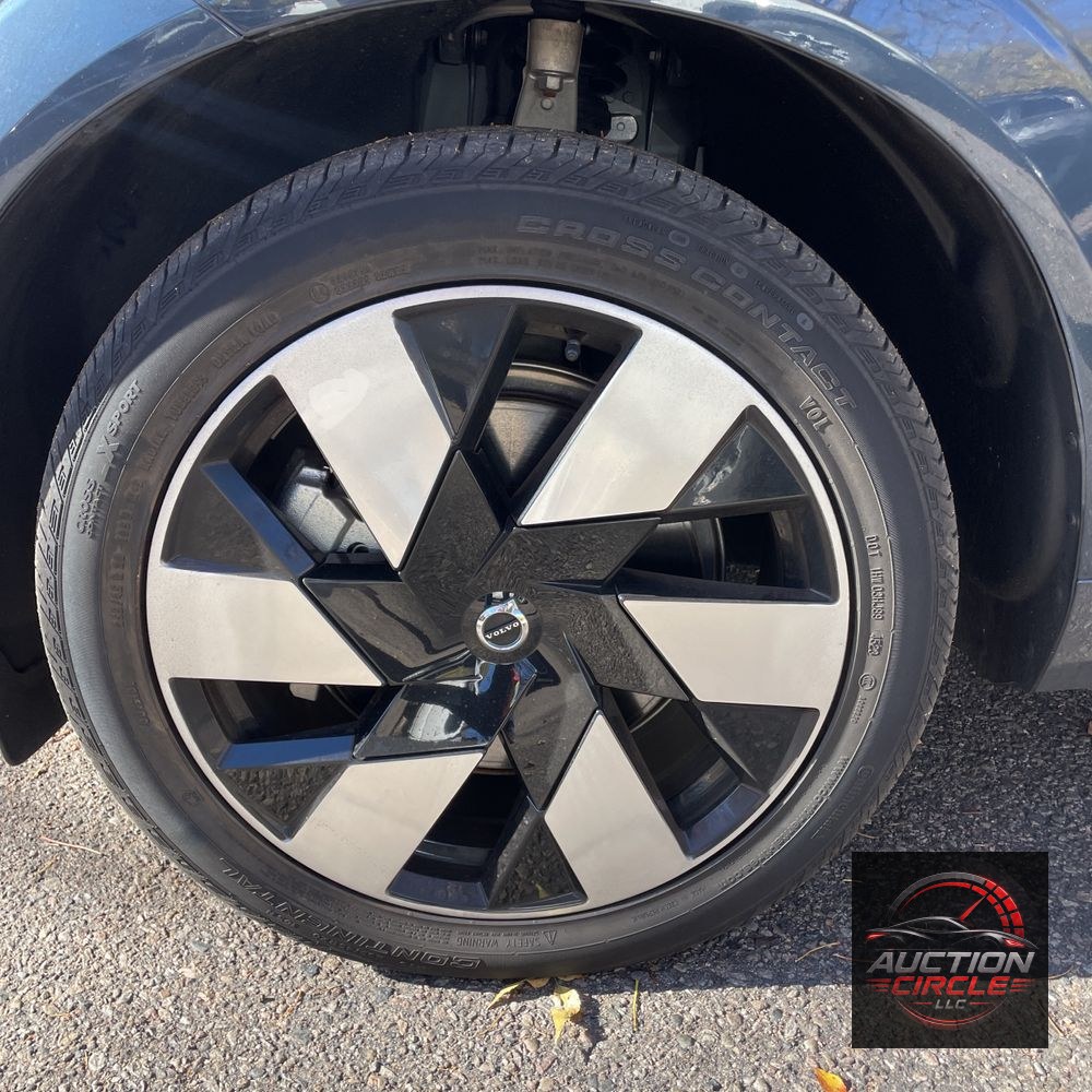 2024 Volvo XC60 T8 - Ultimate PHEV