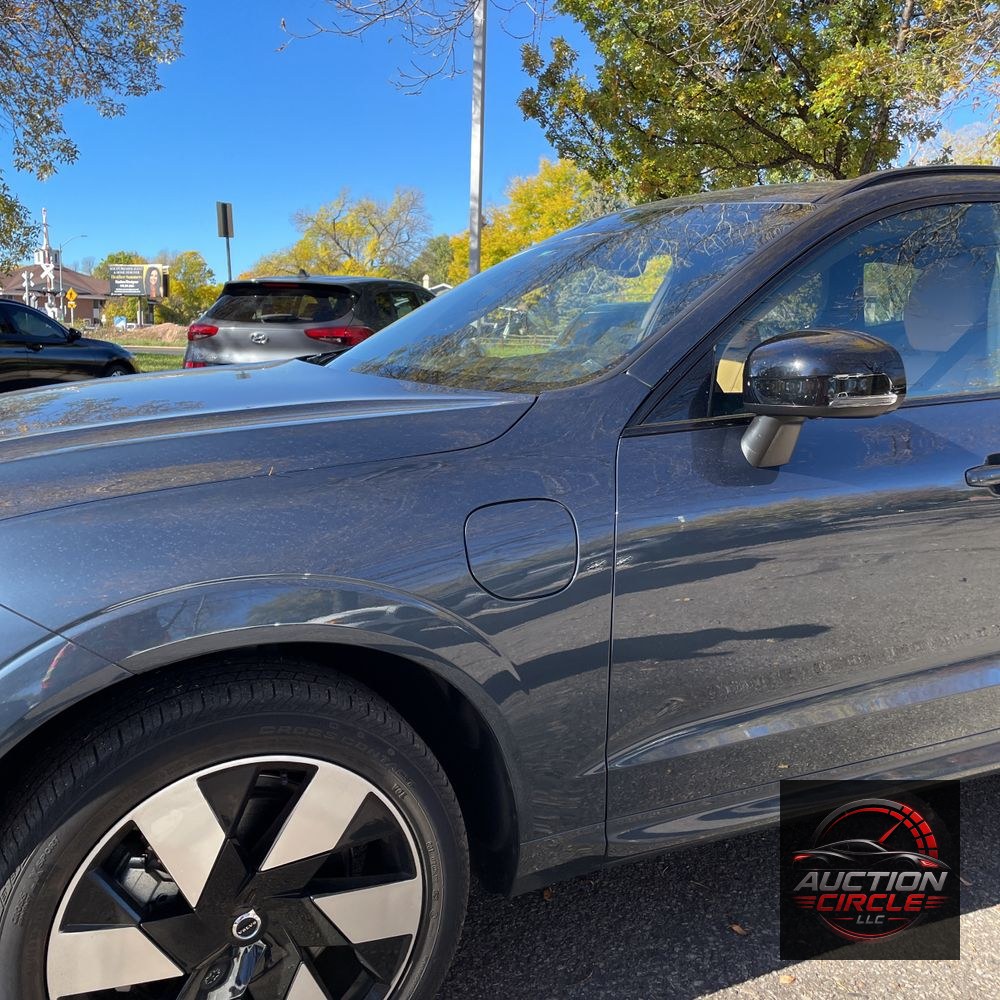 2024 Volvo XC60 T8 - Ultimate PHEV