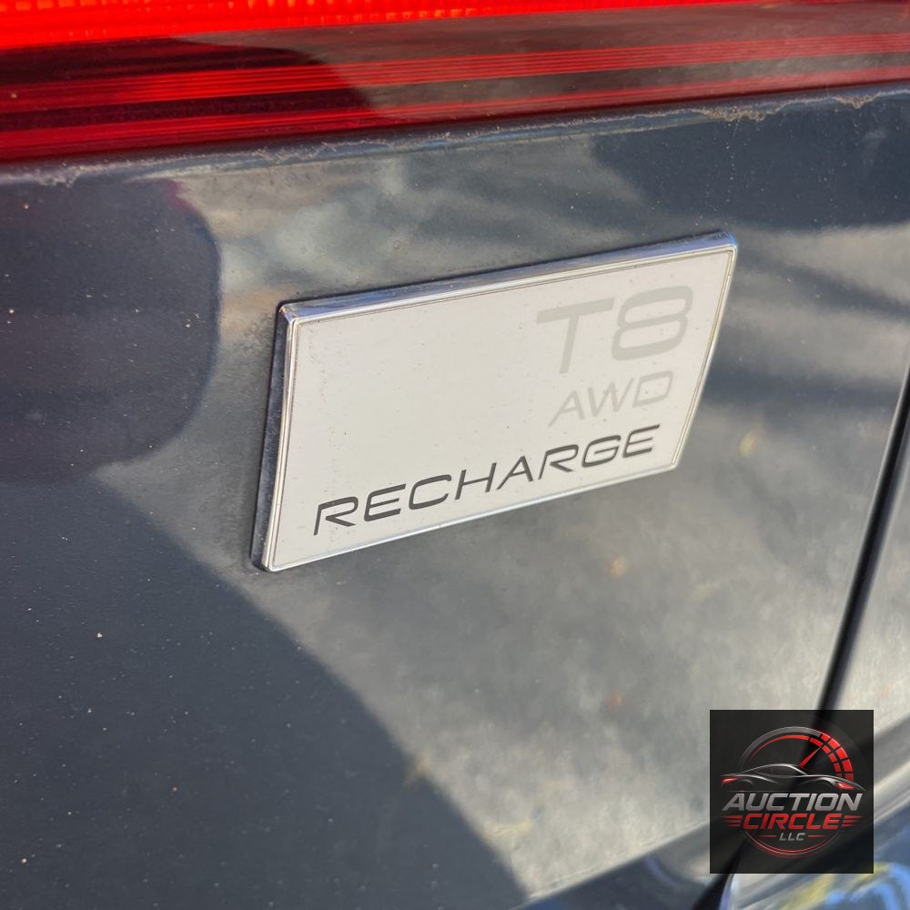 2024 Volvo XC60 T8 - Ultimate PHEV